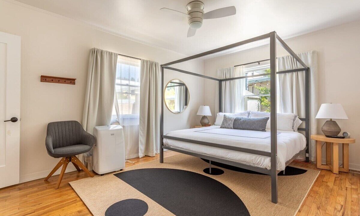 Photo of Bedroom in Carlson Park