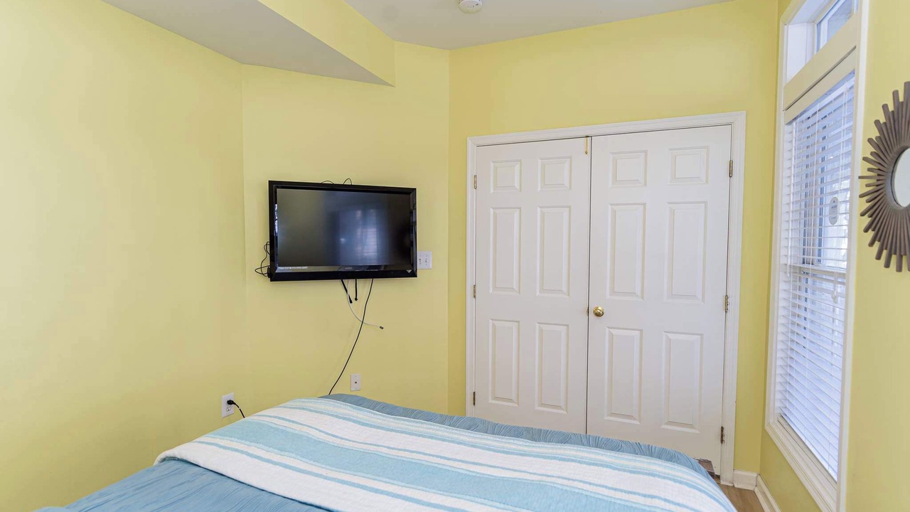 Photo of Bedroom in Sunset Island