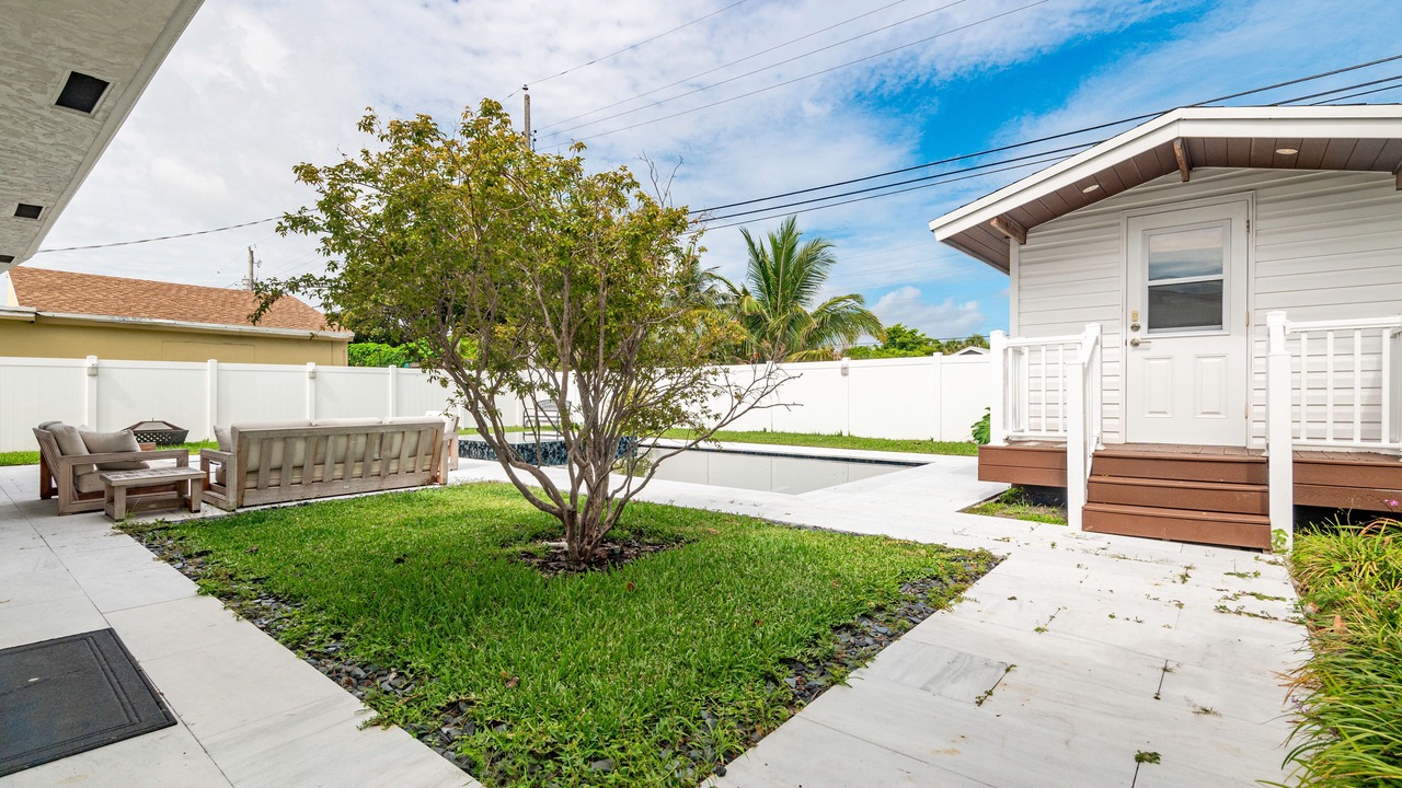 Photo of Patio Balcony in East Boca Raton