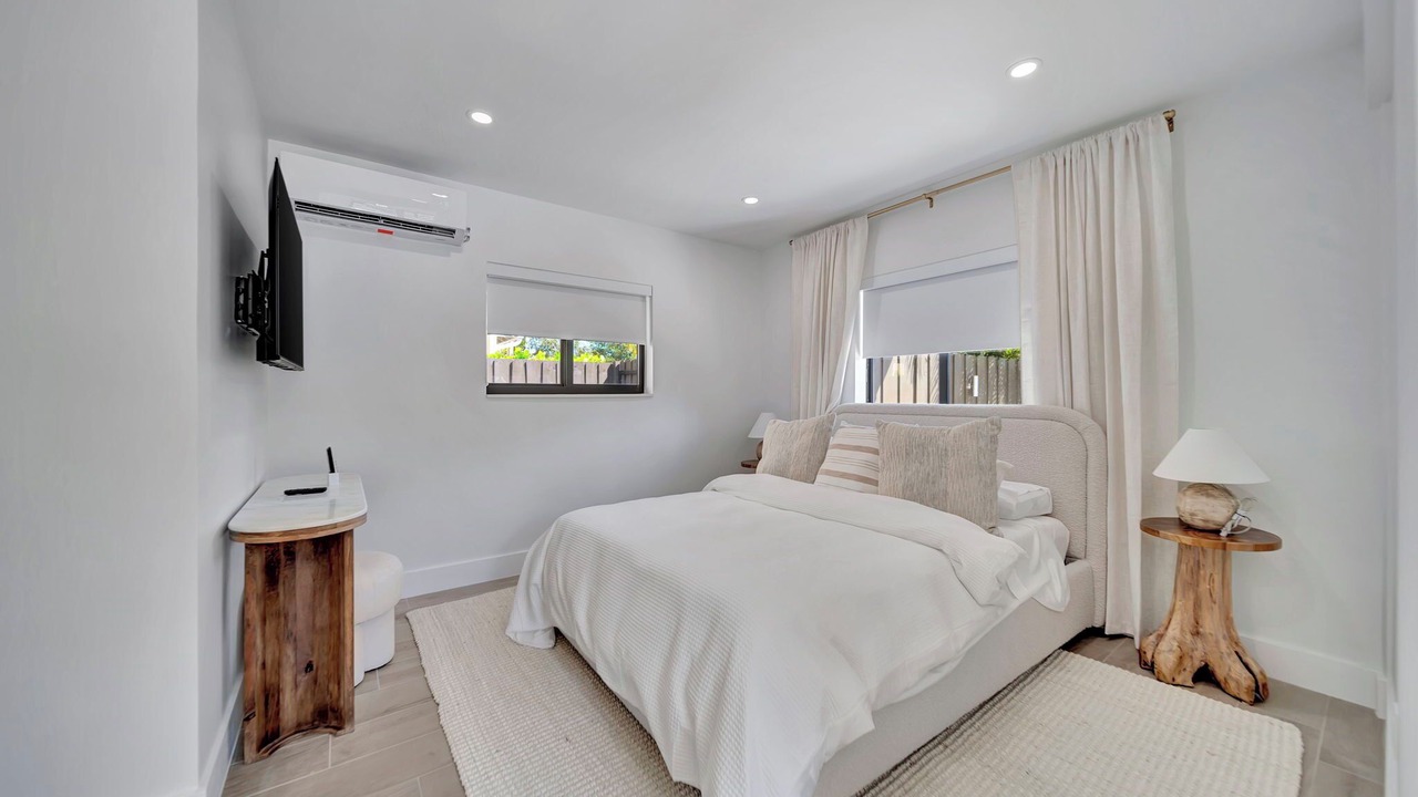 Photo of Bedroom in Coral Ridge