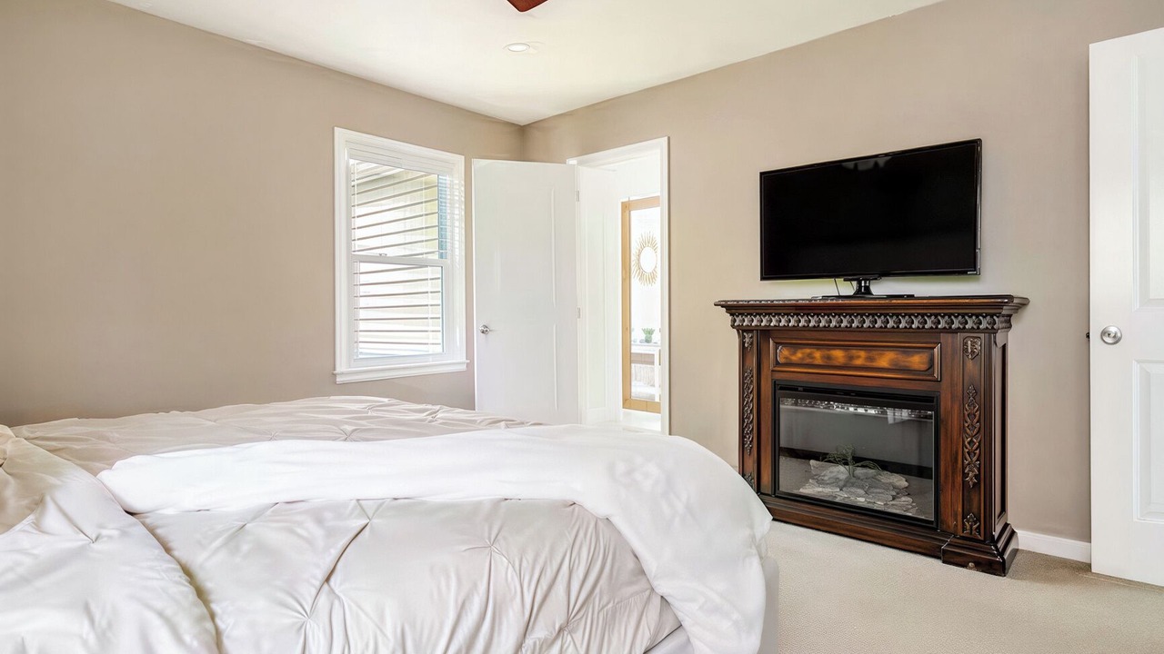 Photo of Bedroom in Town Bank