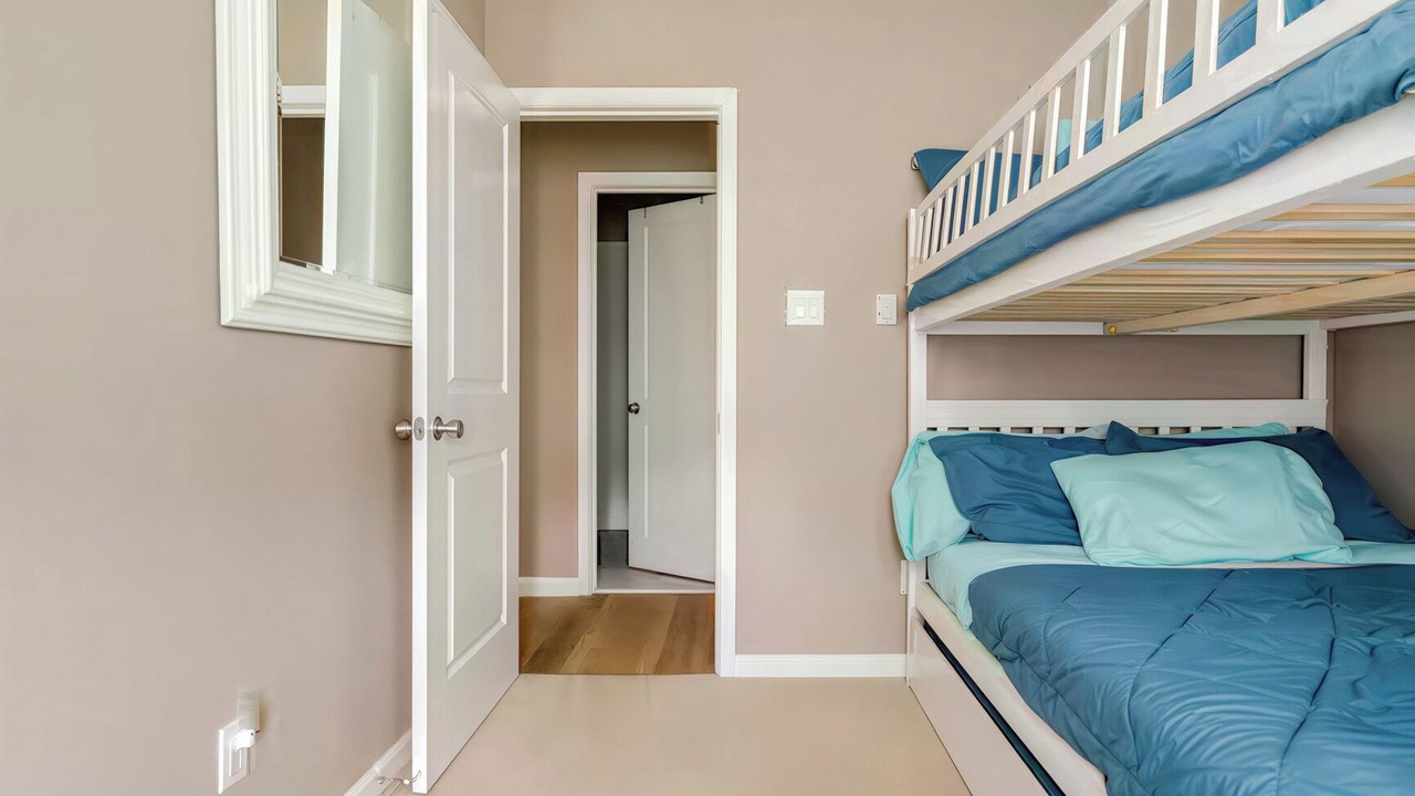 Photo of Bedroom in Town Bank