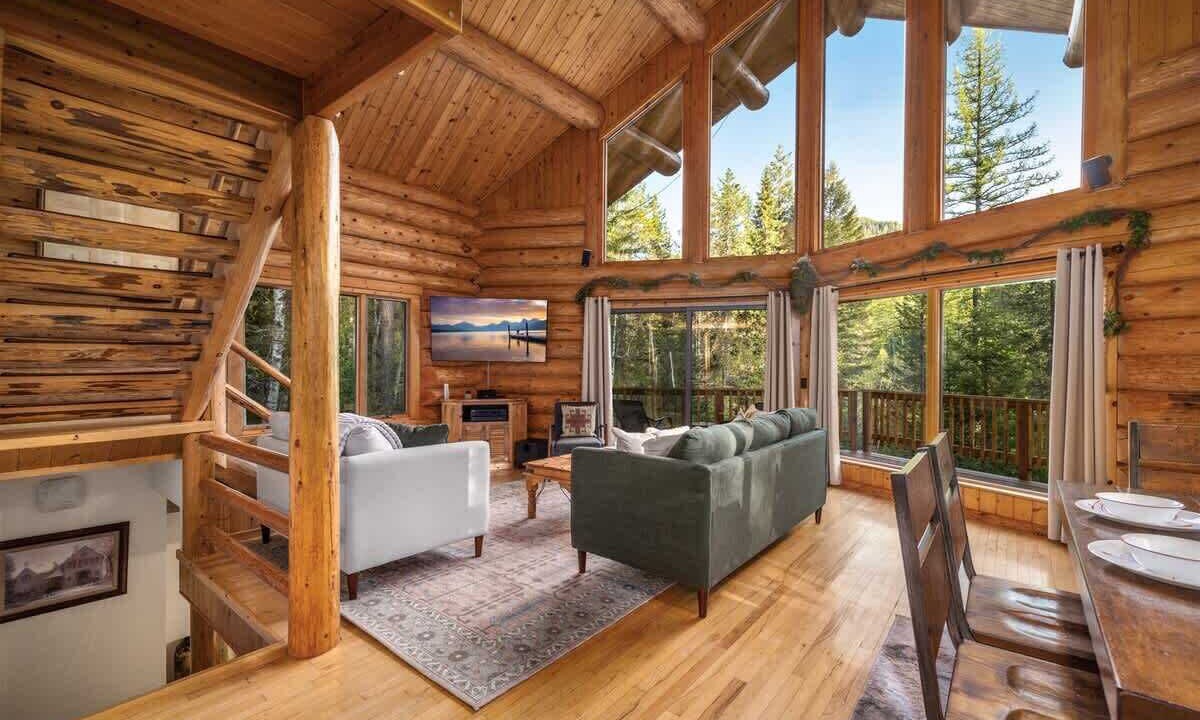 Photo of Livingroom in Columbia Falls