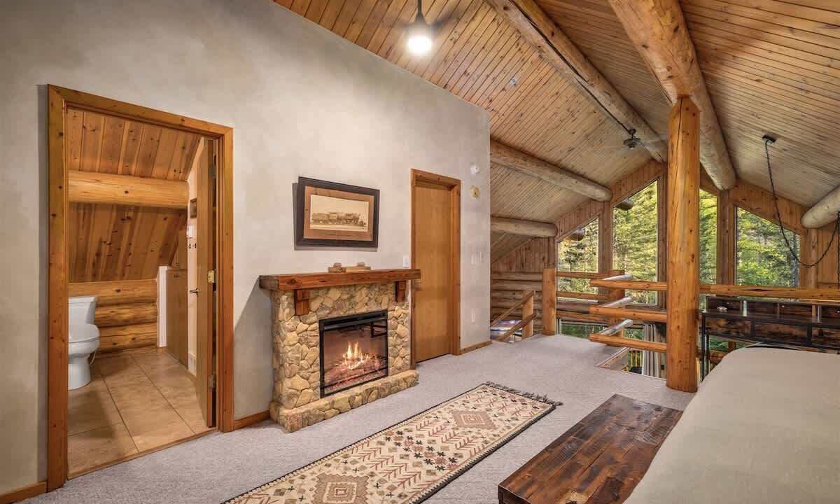 Photo of Bedroom in Columbia Falls