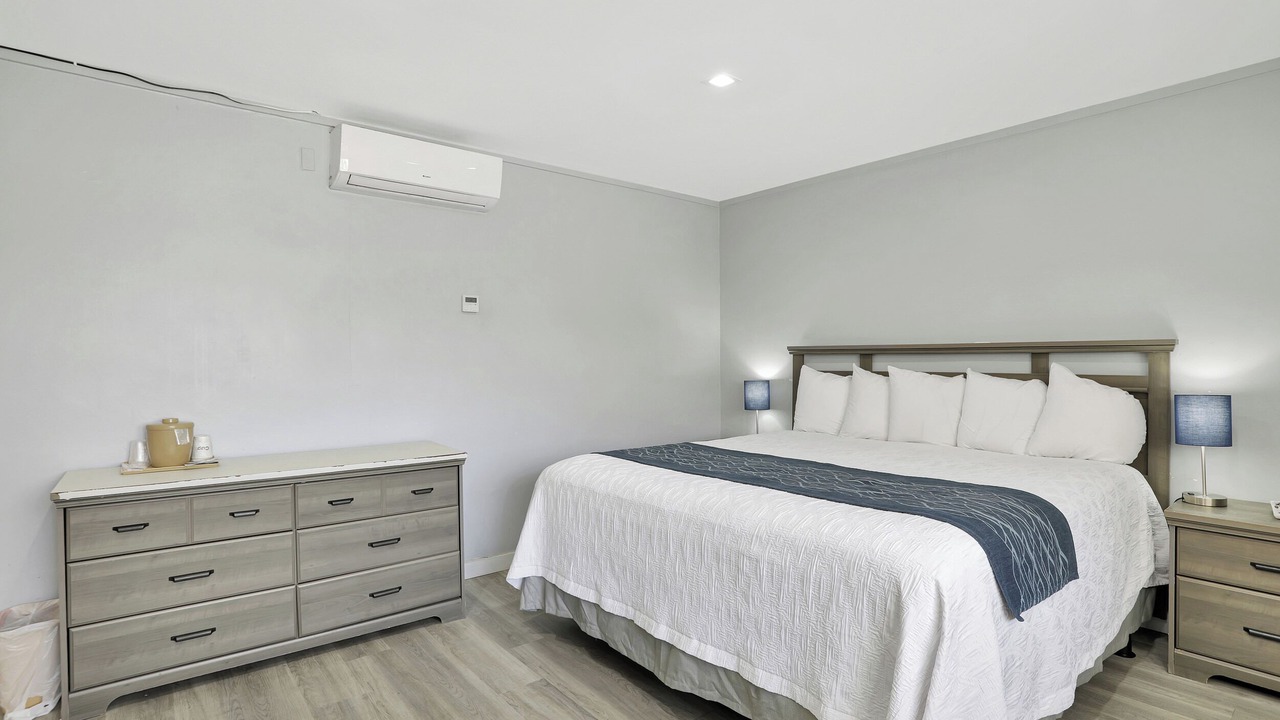 Photo of Bedroom in Pompano Beach