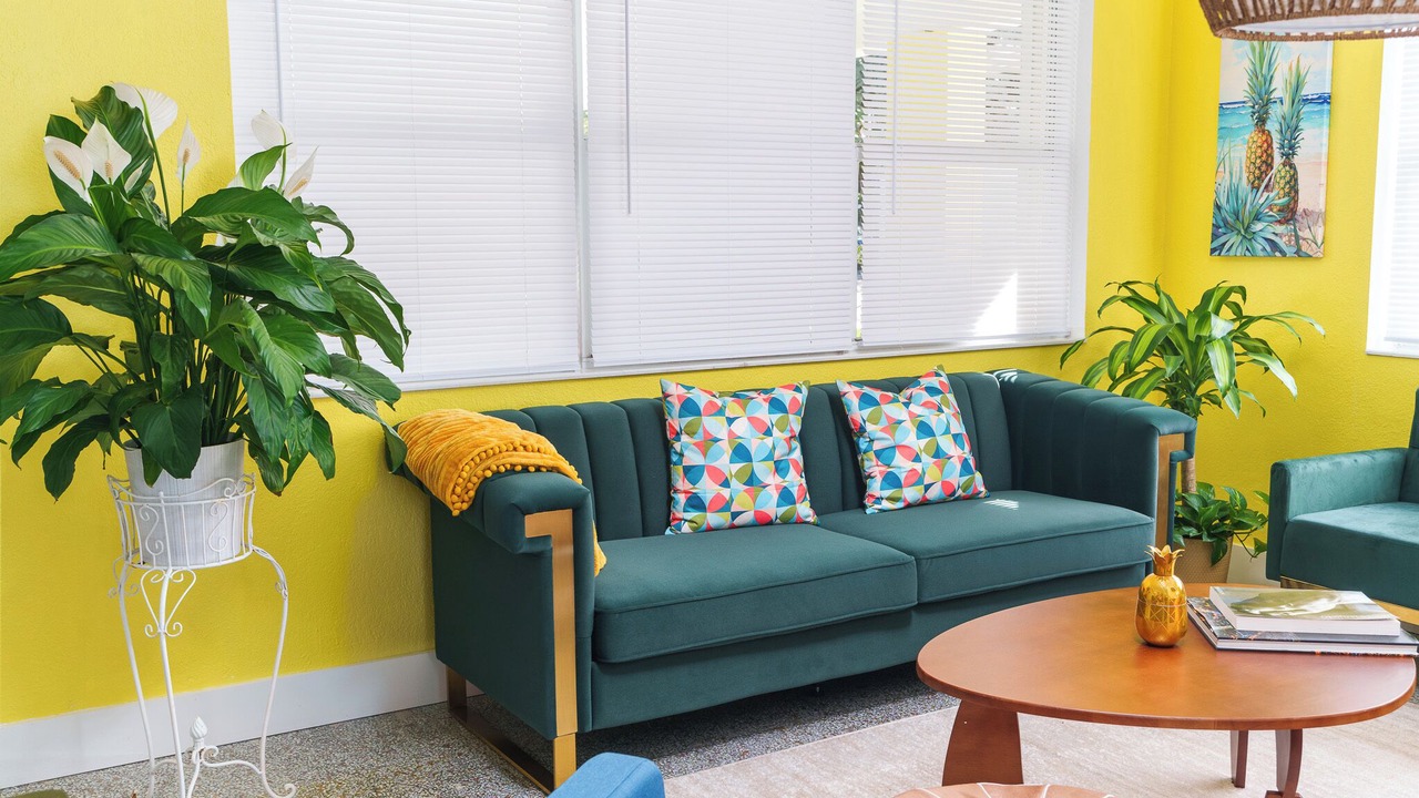 Photo of Livingroom in Middle River Terrace