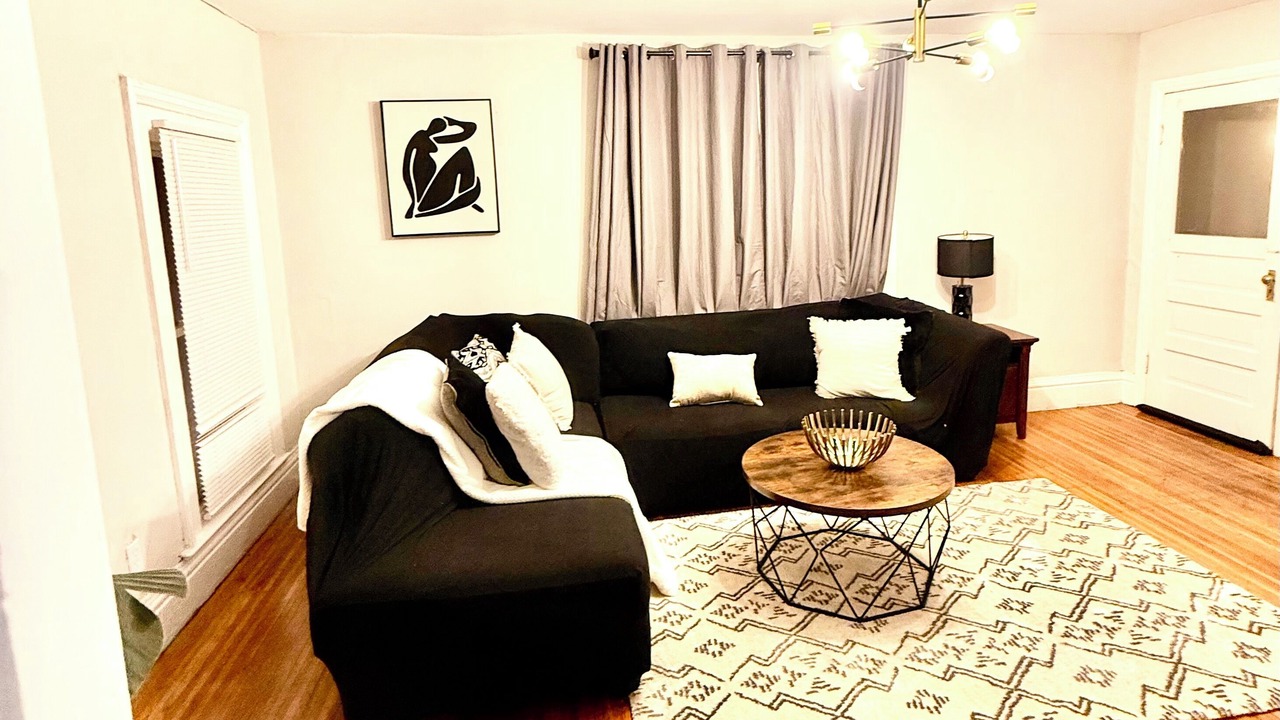 Photo of Livingroom in Downtown Rochester