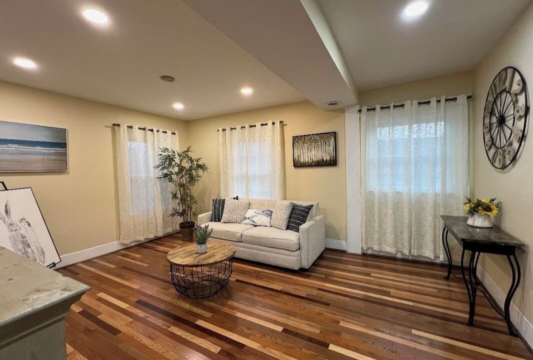 Photo of Livingroom in Rochester