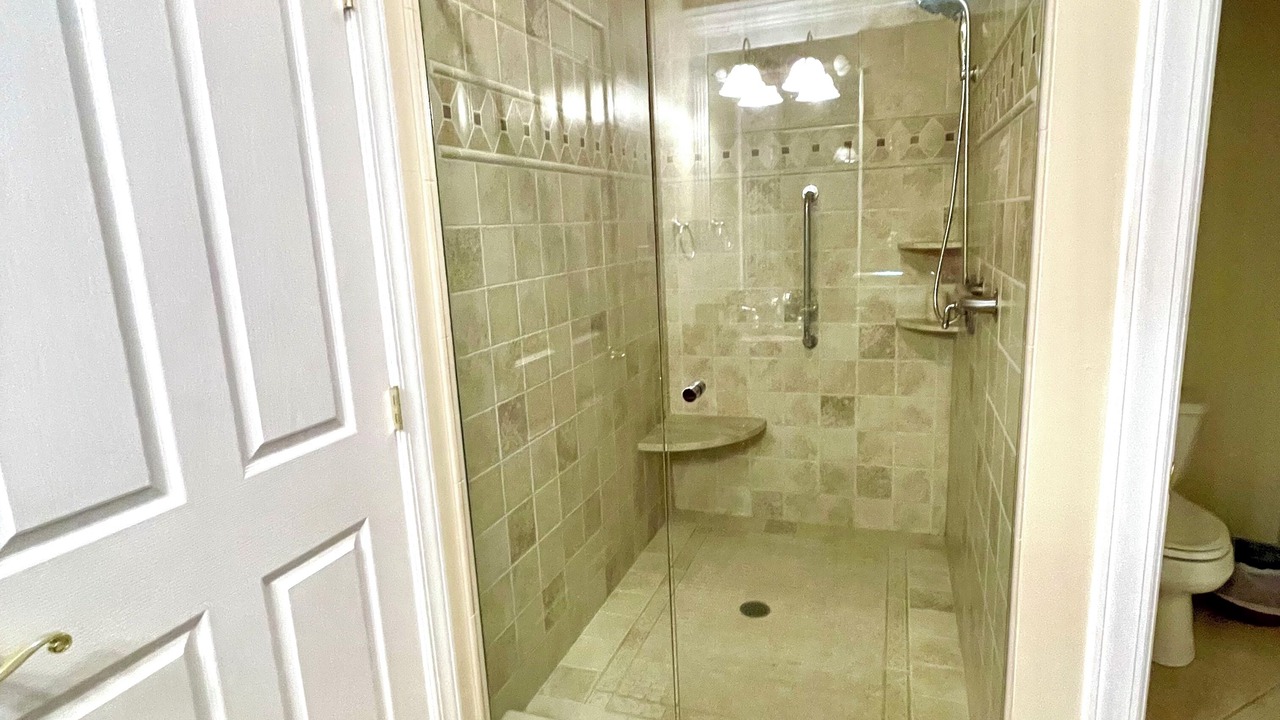 Photo of Bathroom in Green Creek