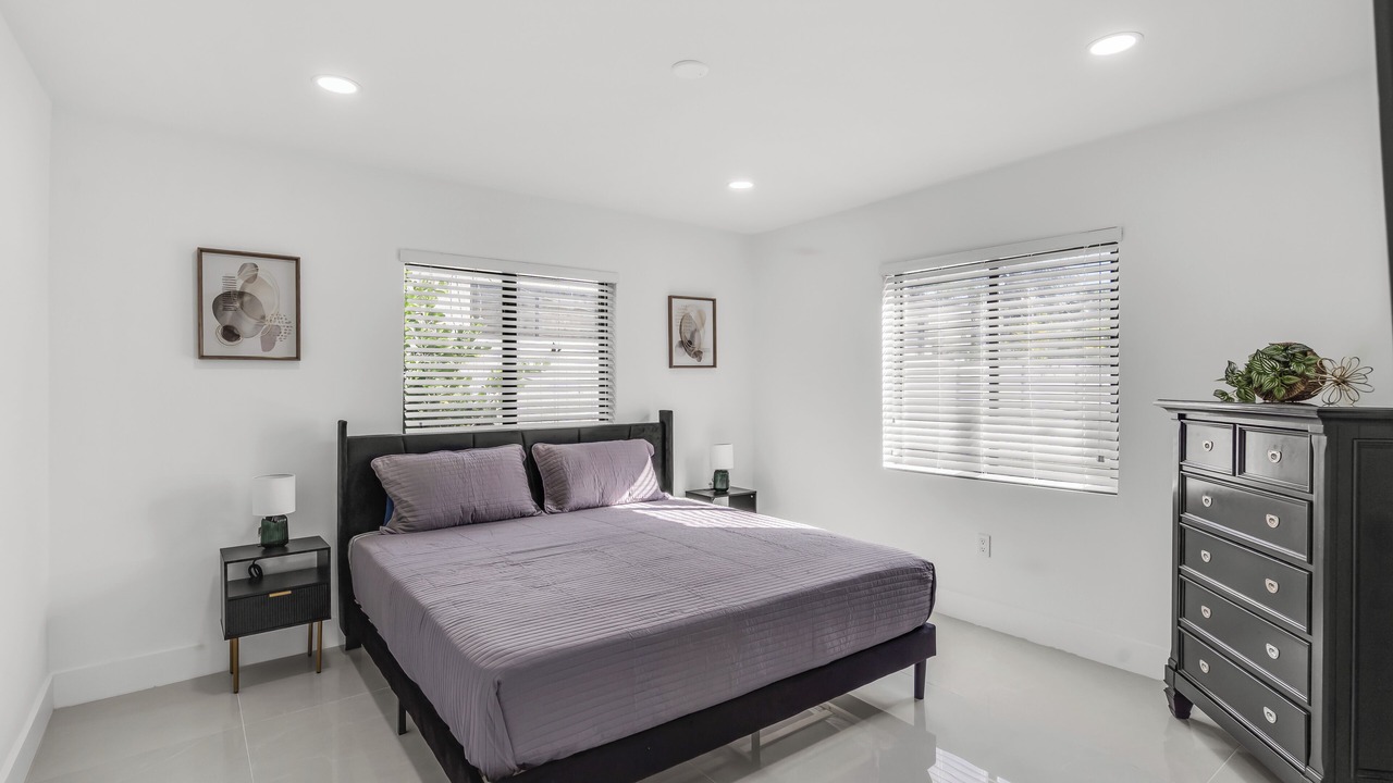 Photo of Bedroom in Miami Shores