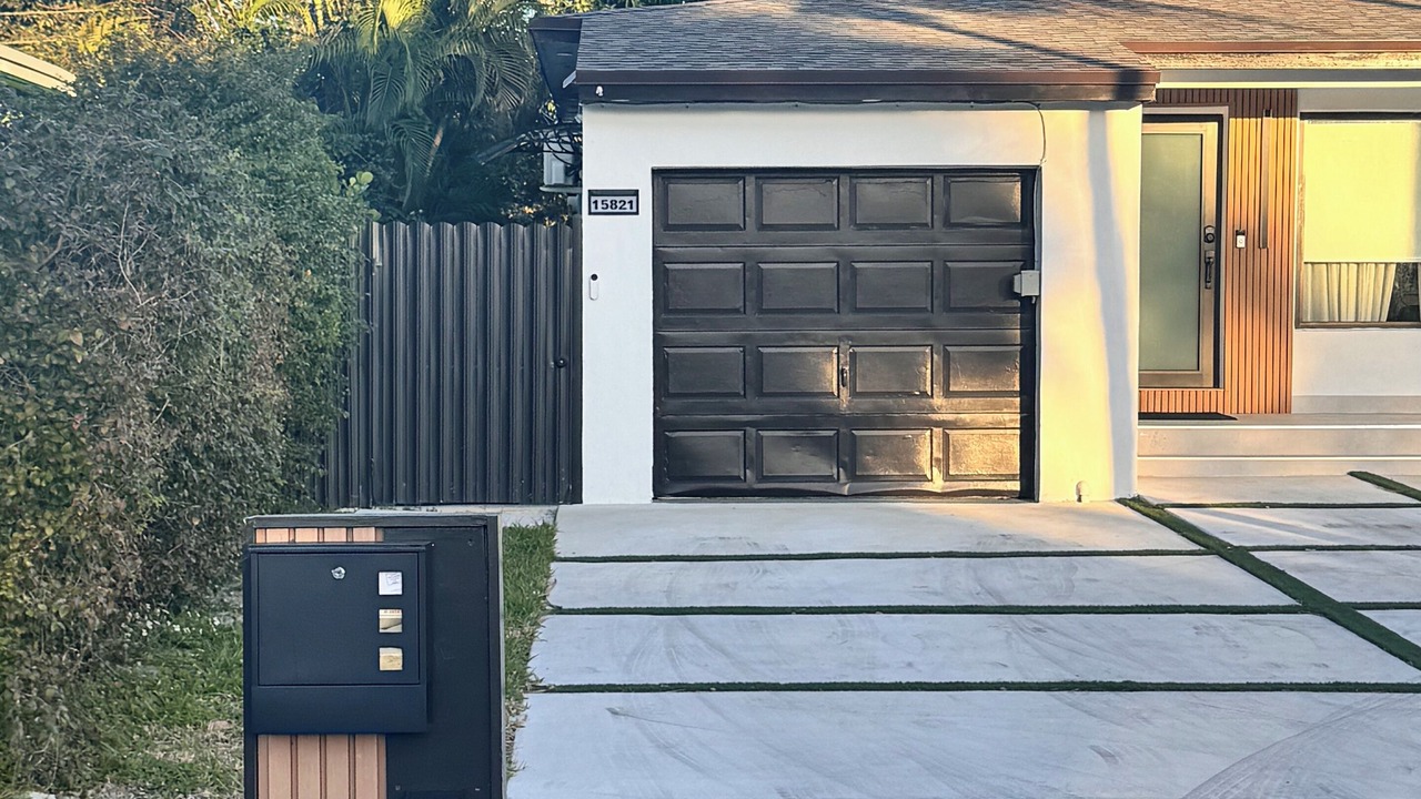 Photo of Outdoor in North Miami Beach