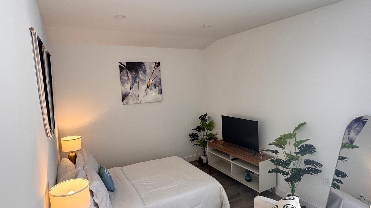 Photo of Bedroom in North Miami Beach