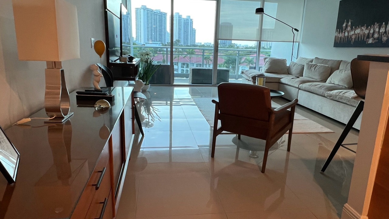 Photo of Others in Aventura