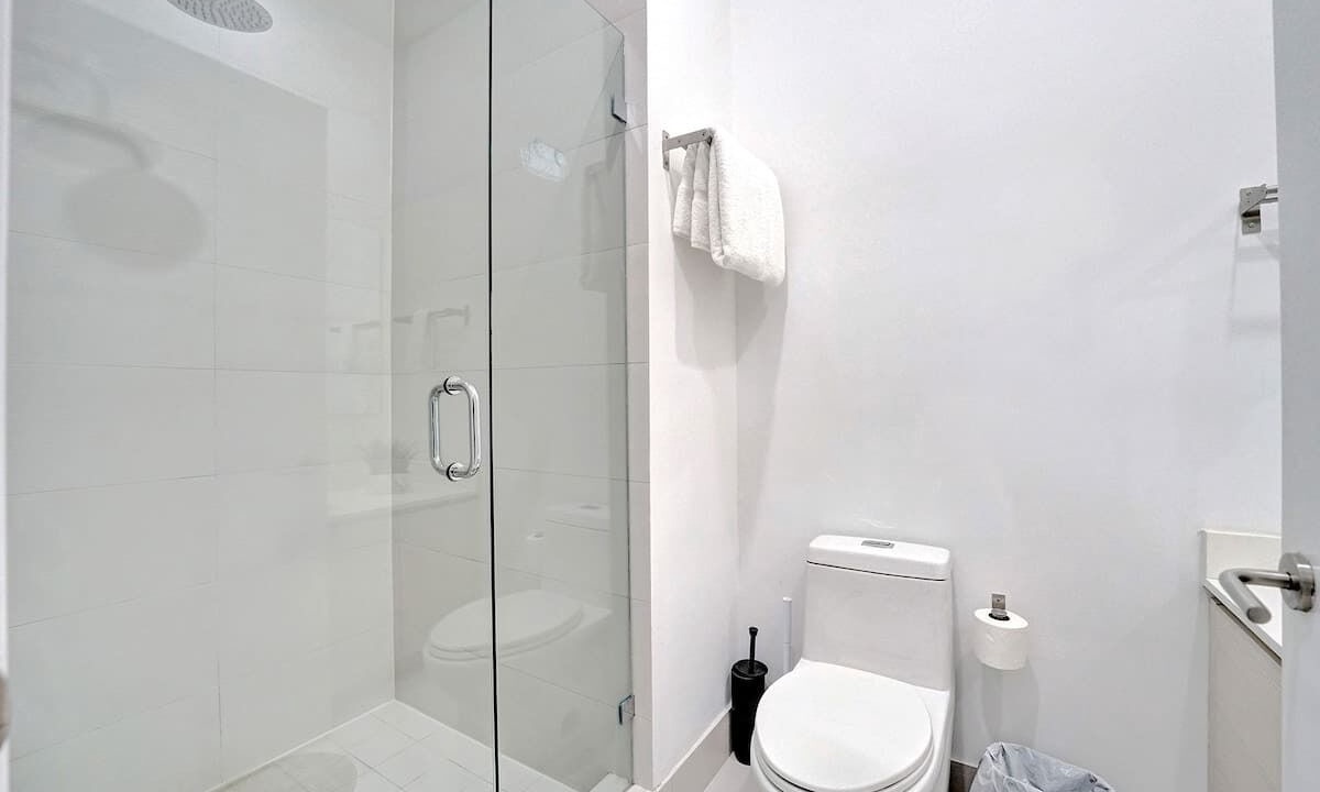 Photo of Bathroom in Hallandale Beach