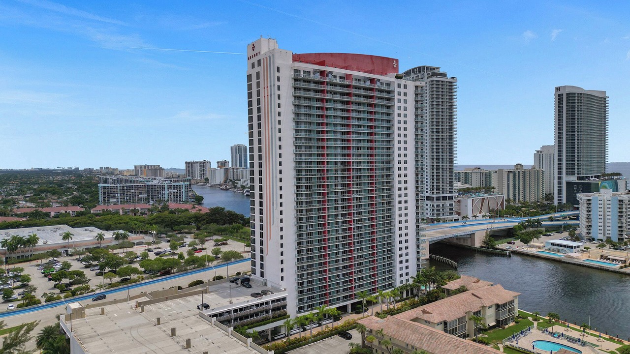 Photo of Outdoor in Hallandale Beach