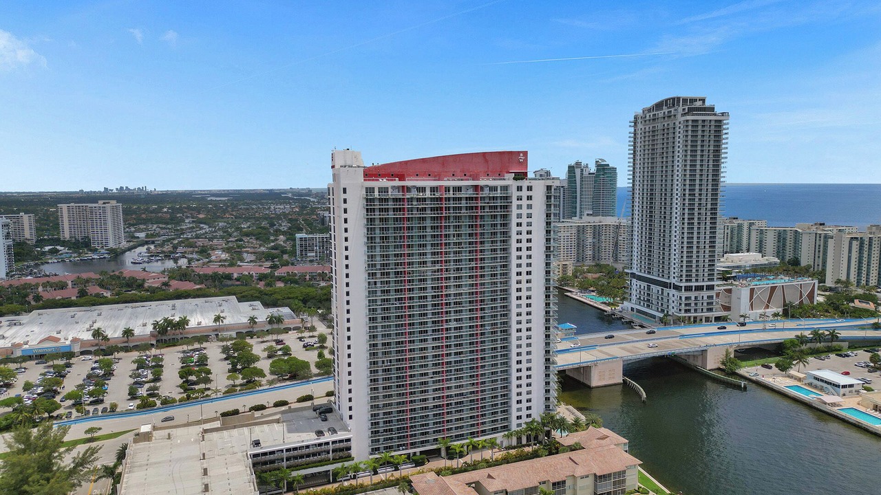 Photo of Outdoor in Hallandale Beach