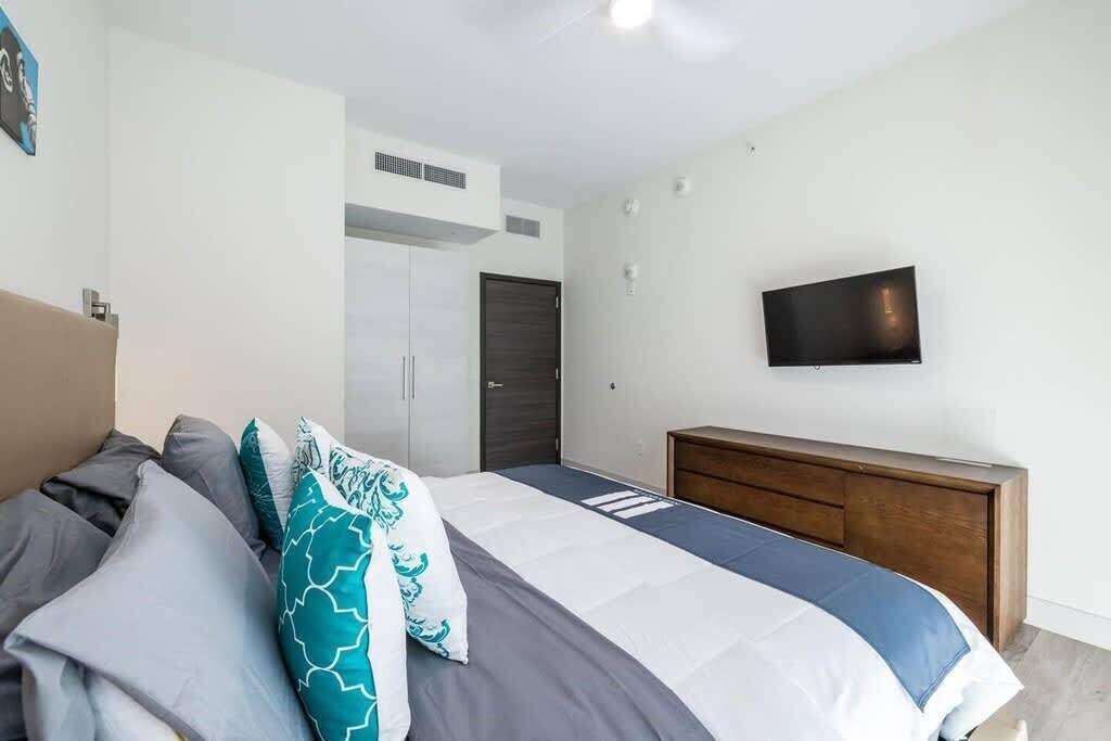 Photo of Bedroom in Hollywood