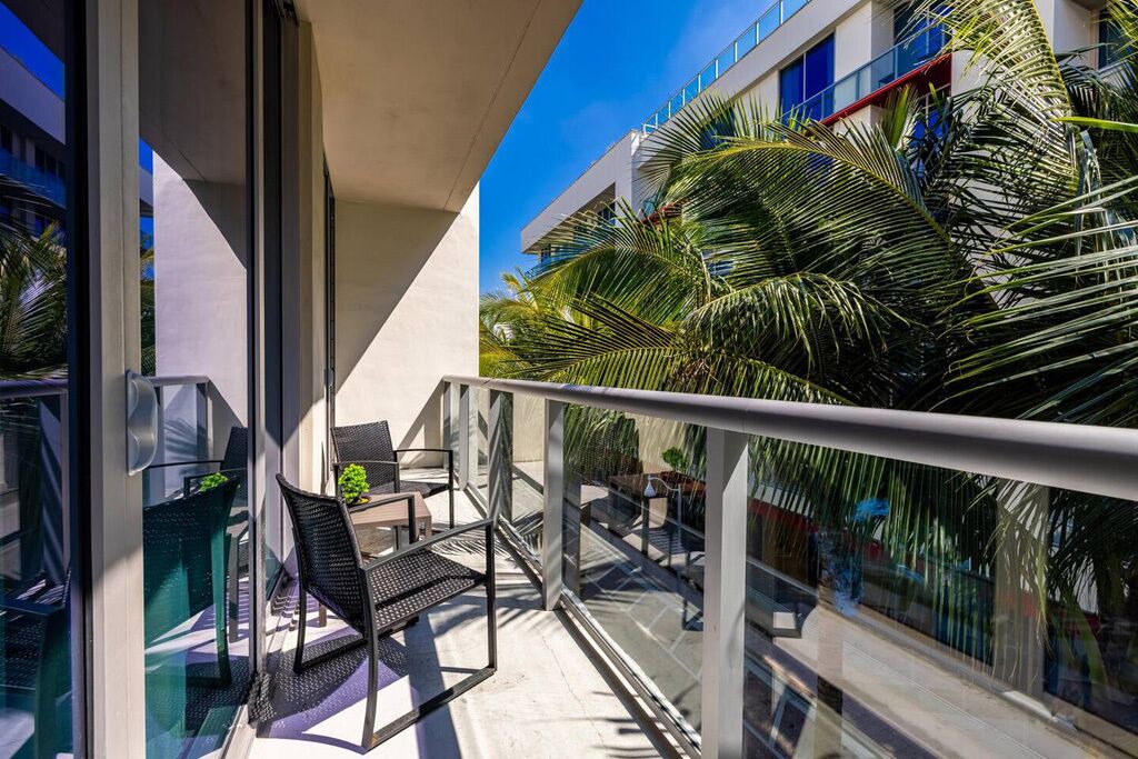 Photo of Outdoor in Hollywood