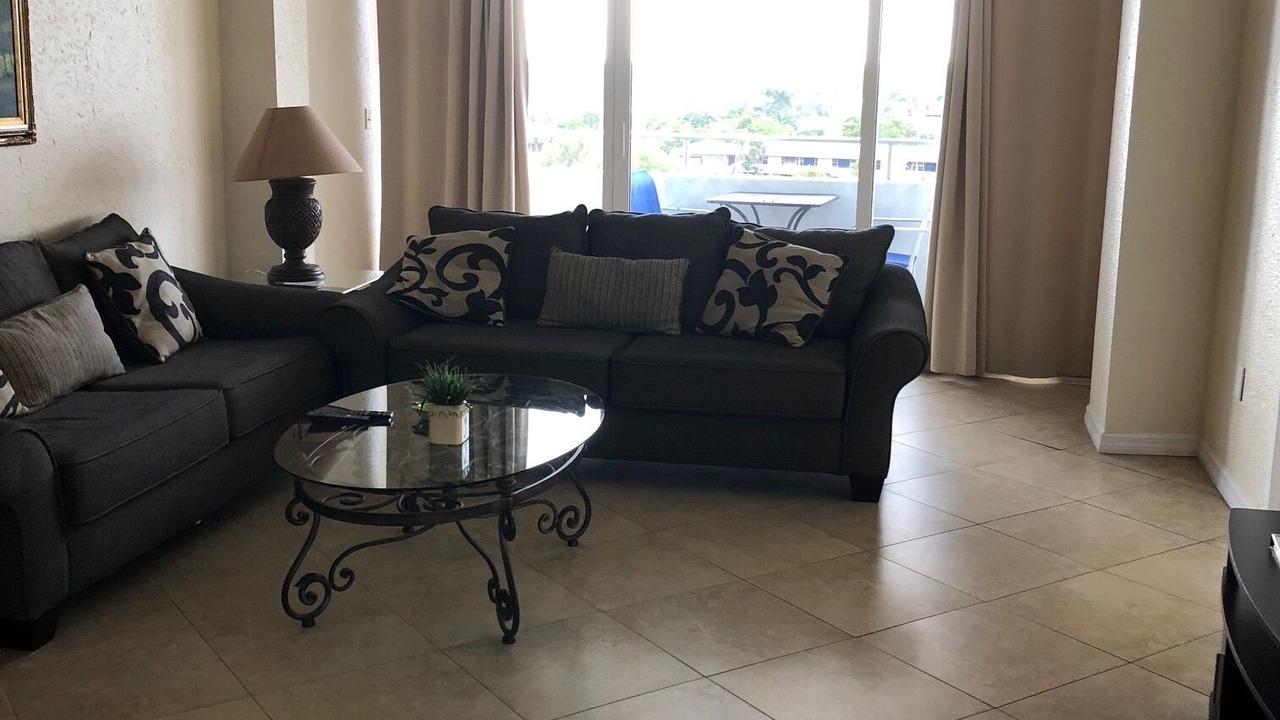 Photo of Livingroom in Galt Mile