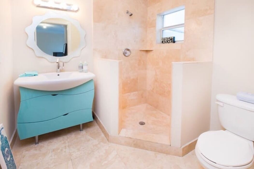 Photo of Bathroom in Harbordale