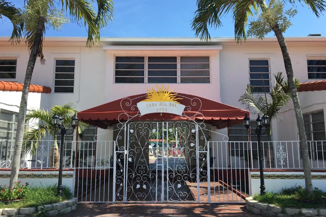 Photo of Buildings in Coral Ridge