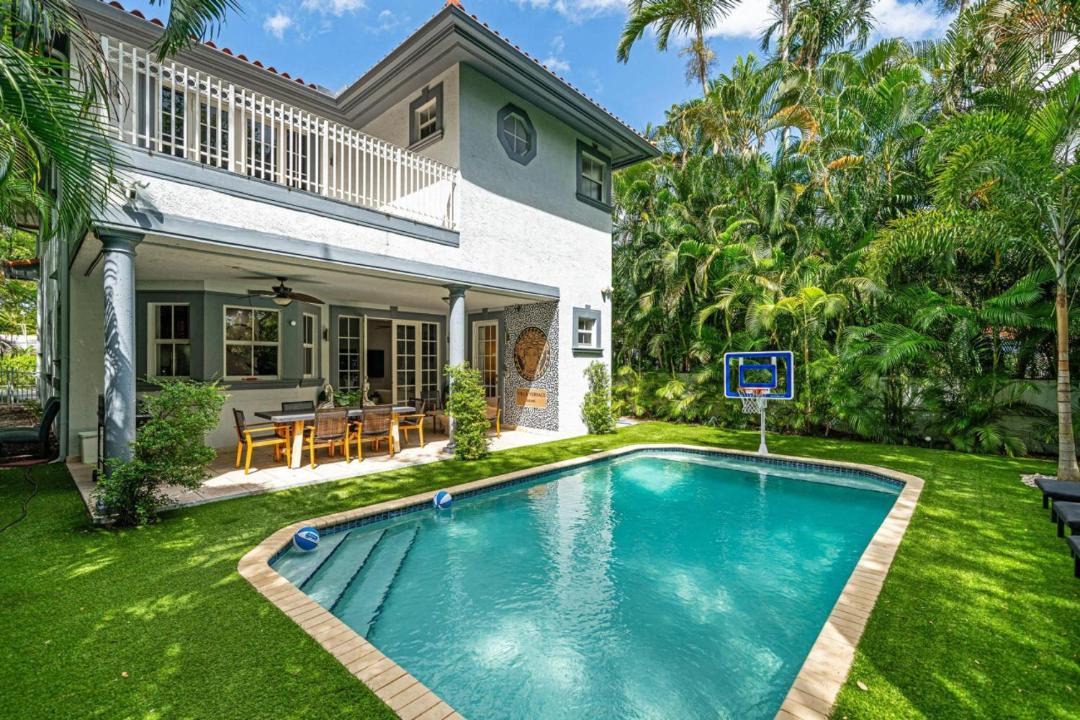 Photo of Others in Miami Shores