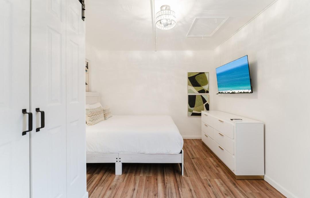 Photo of Bedroom in Deerfield Beach