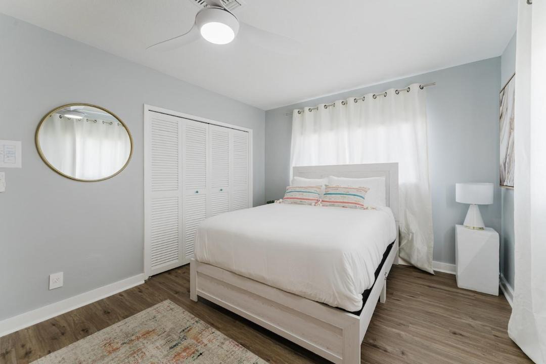 Photo of Bedroom in Deerfield Beach