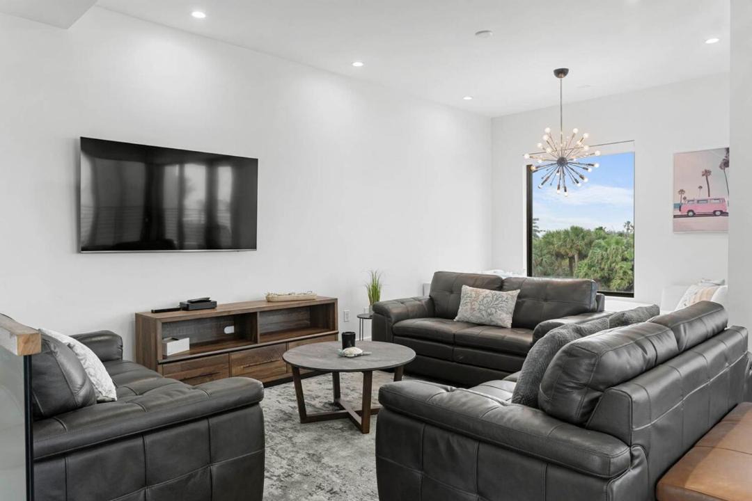 Photo of Livingroom in North Beach