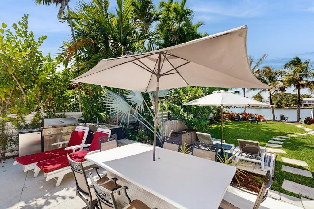 Photo of Patio Balcony in Hollywood Lakes