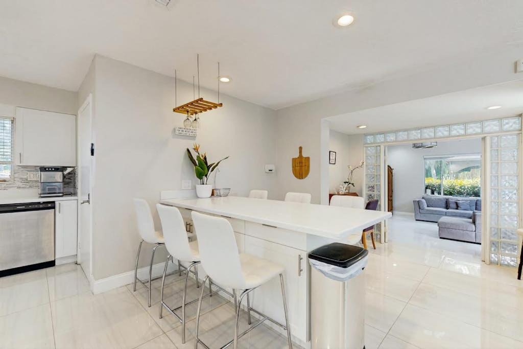 Photo of Kitchen in Hollywood Lakes