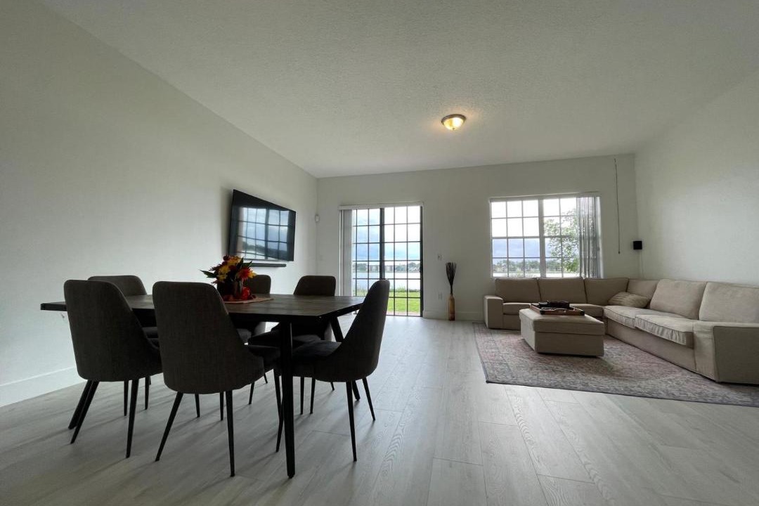 Photo of Livingroom in Ives Estates