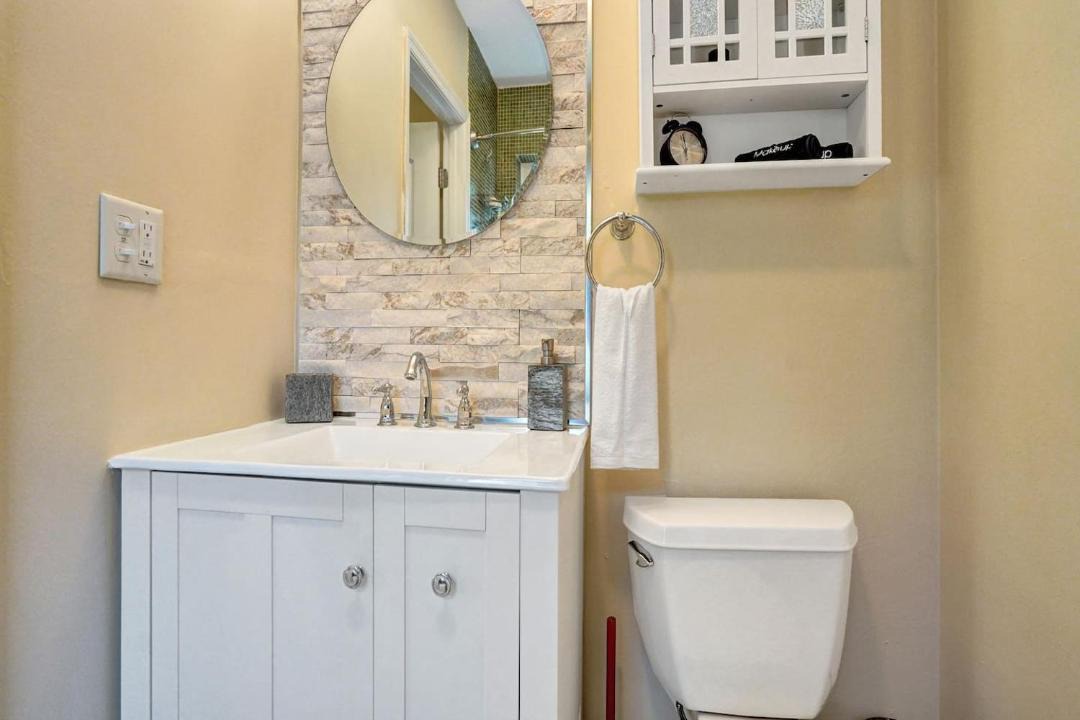 Photo of Bathroom in South Middle River