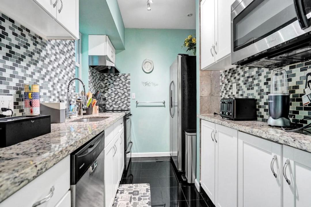 Photo of Kitchen in South Middle River