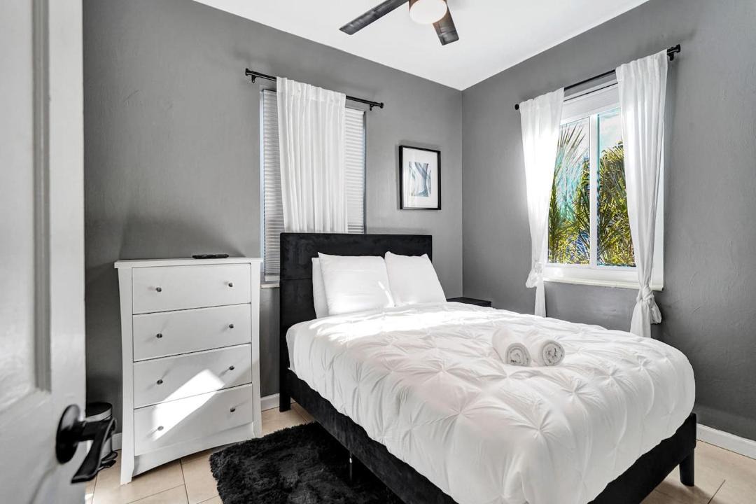 Photo of Bedroom in South Middle River