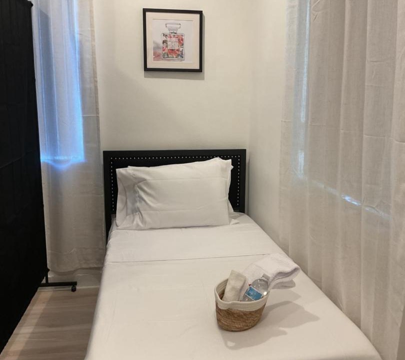 Photo of Bedroom in Hallandale Beach