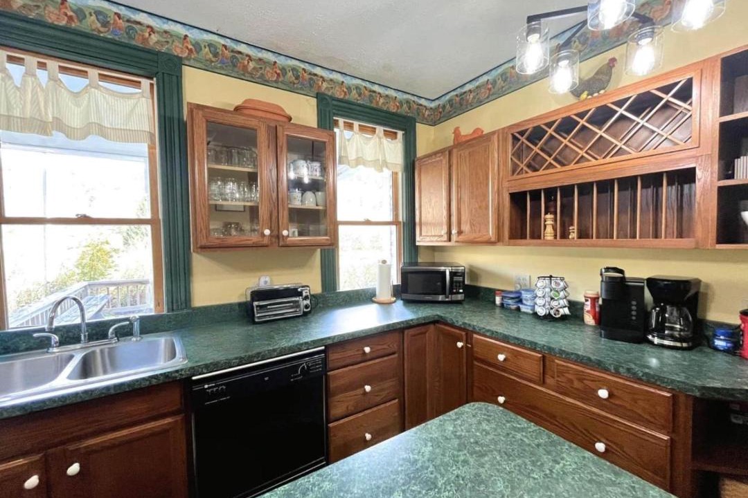 Photo of Kitchen in Slatyfork Farm