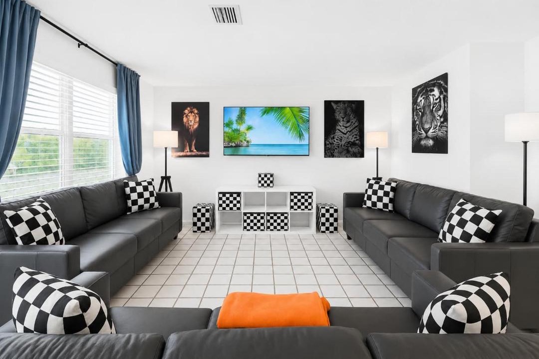 Photo of Livingroom in Hollywood Hills