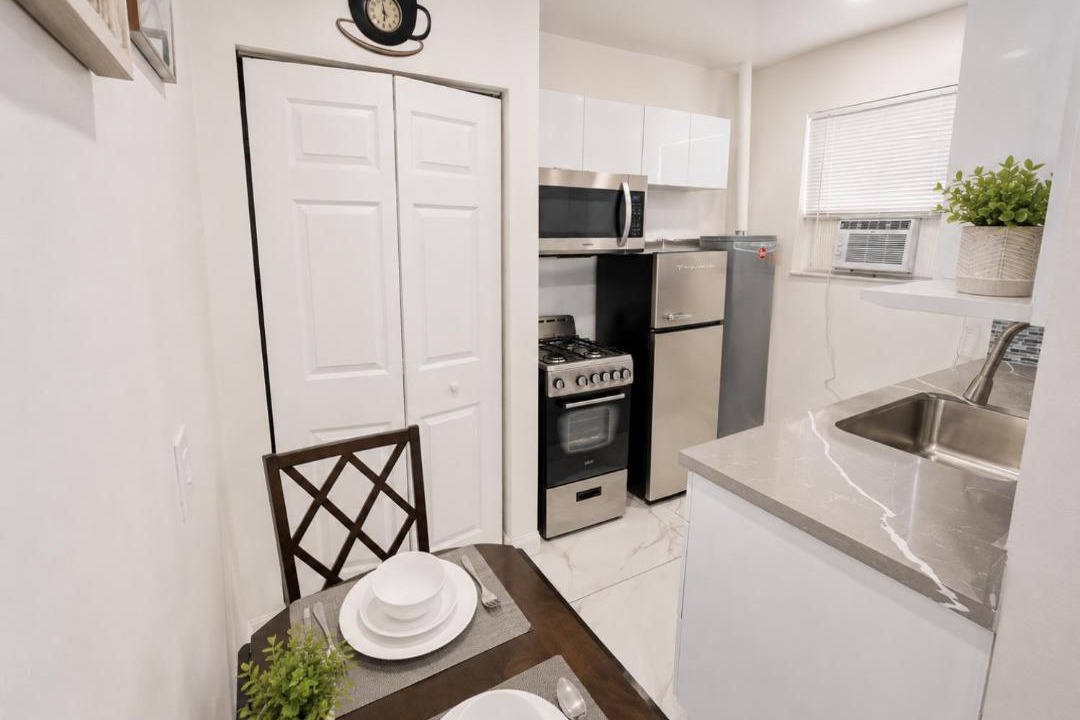 Photo of Kitchen in Hollywood South Central Beach