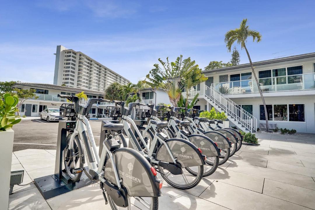 Photo of Others in Galt Mile
