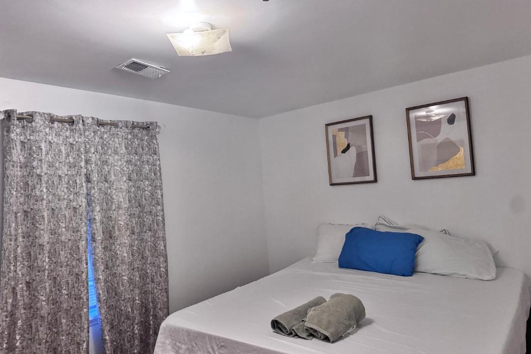 Photo of Bedroom in Forest Hill