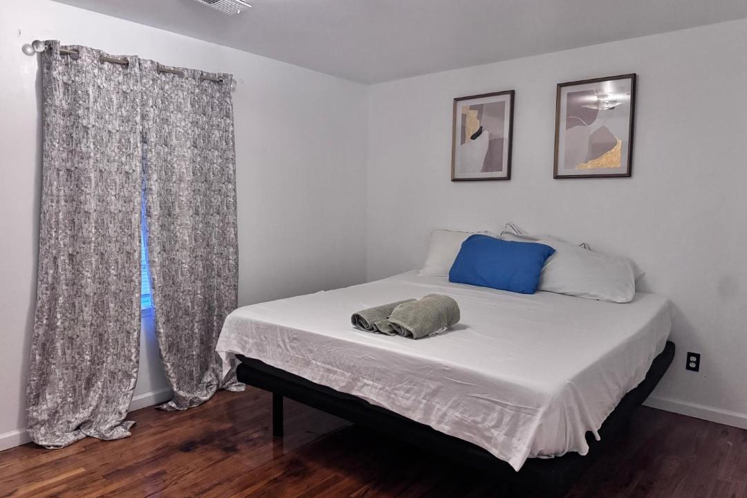 Photo of Bedroom in Forest Hill