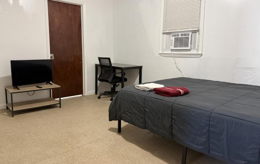 Photo of Bedroom in Perth Amboy