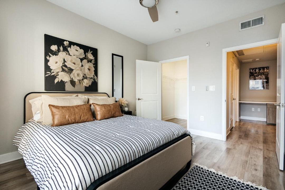 Photo of Bedroom in Warner Center
