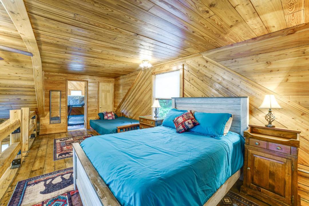 Photo of Bedroom in Scottsburg