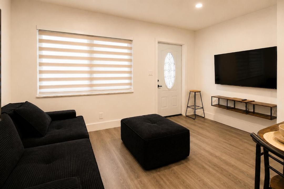 Photo of Livingroom in Central Fort Lauderdale