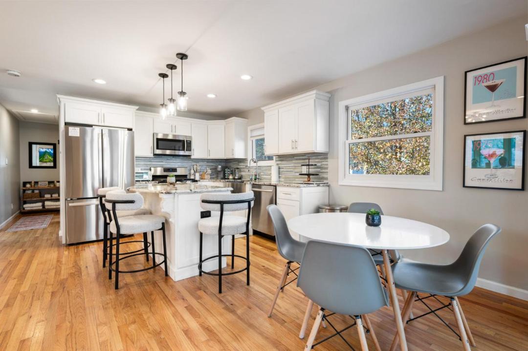 Photo of Kitchen in Geyser Crest