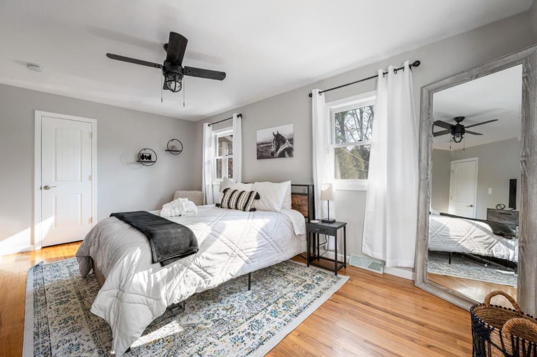 Photo of Bedroom in Geyser Crest