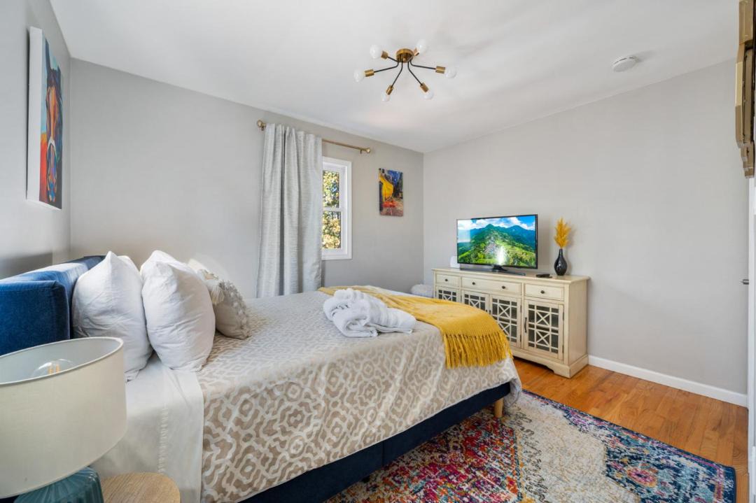 Photo of Bedroom in Geyser Crest