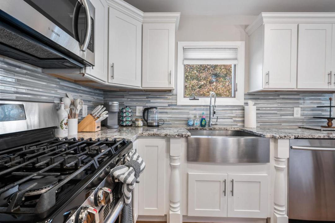 Photo of Kitchen in Geyser Crest